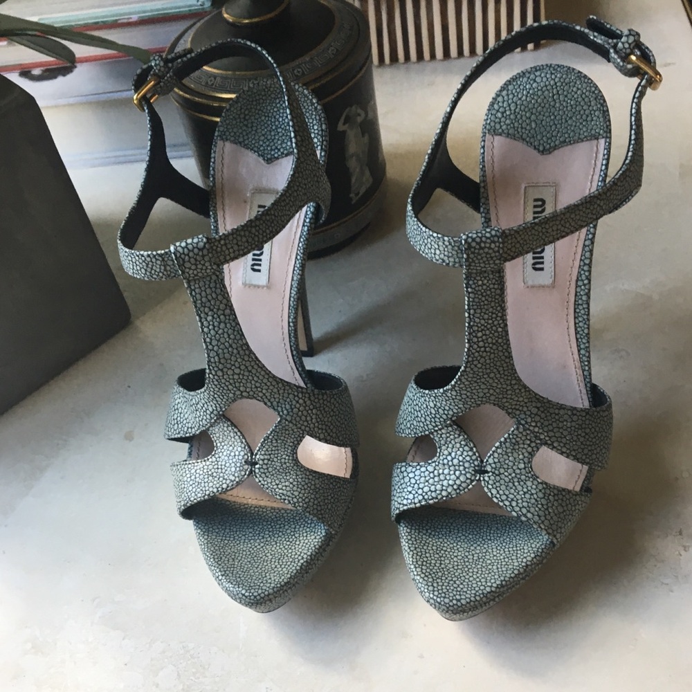 Miu Miu Stingray pumps
